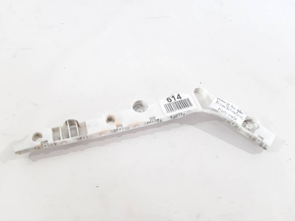 Altima Кріплення бампера заднього праве Nissan Altima 2013-2016 852203TA0A Nissan Altima 2