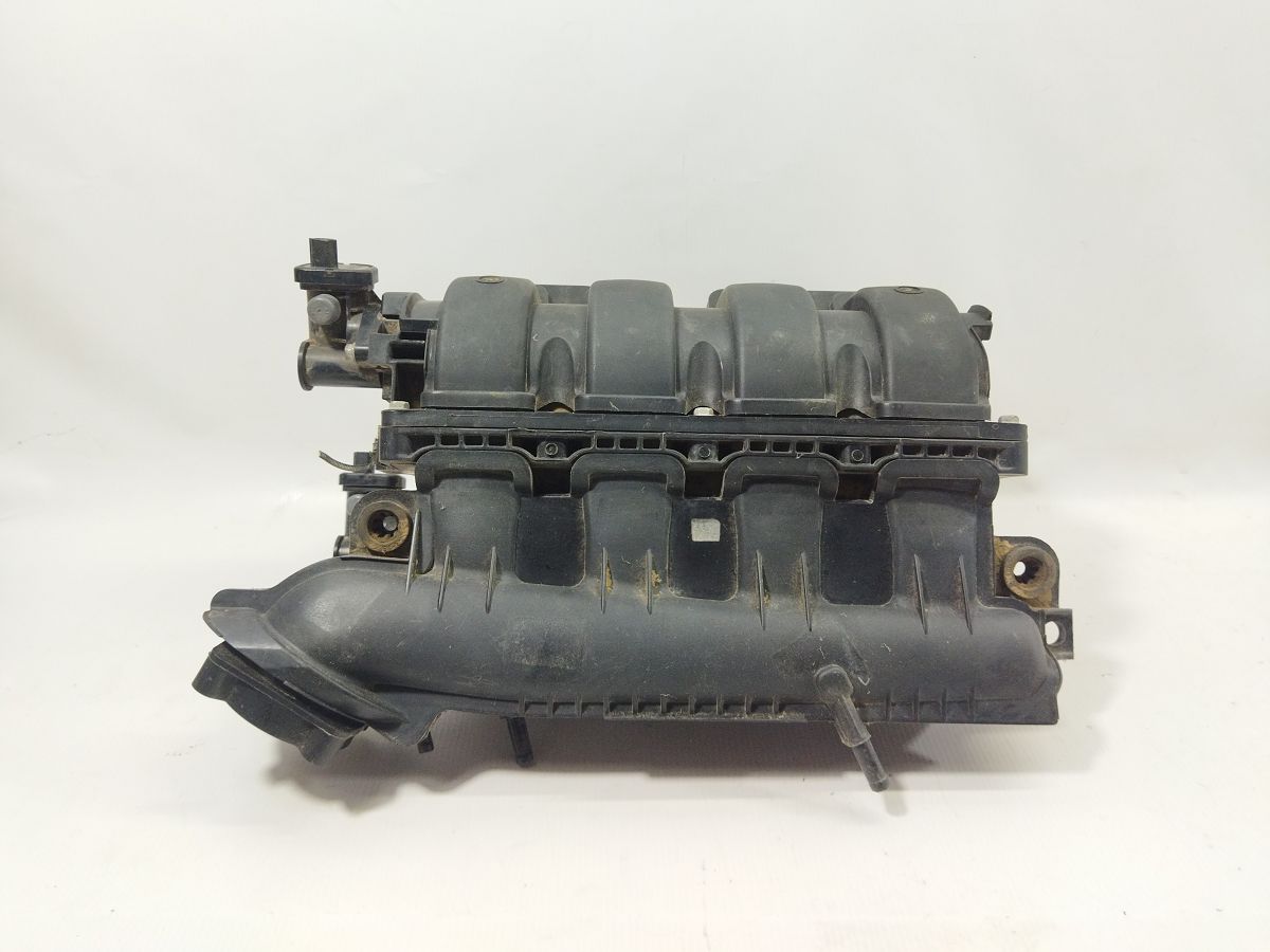 Sentra. Колектор впускний Nissan Sentra 2013-2019 140013RC6A Nissan Sentra