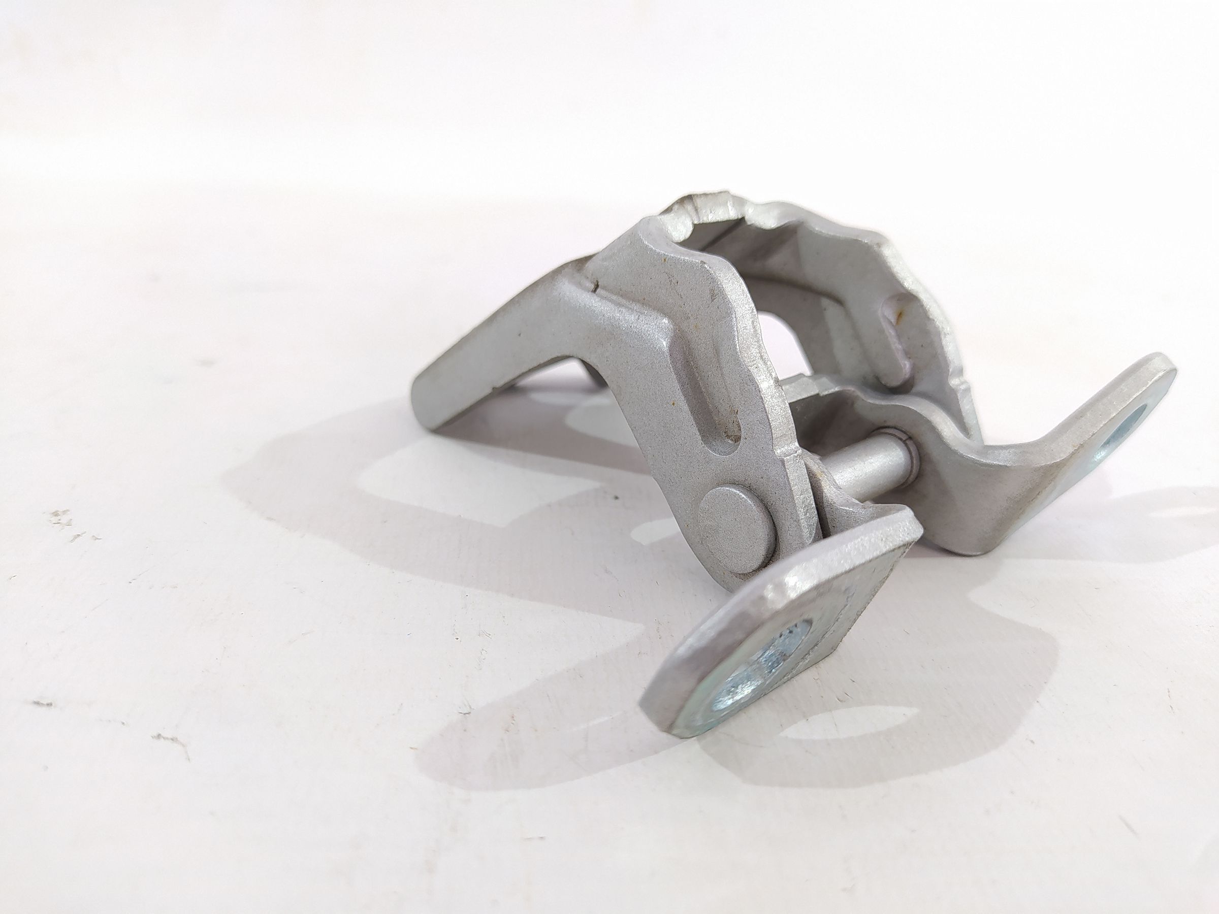 Versa note Петля двері передньої лівої нижня Nissan Versa Note 2014-2019 824213VA0A Nissan Versa Note 2 Versa note Петля двері передньої лівої нижня Nissan Versa Note 2014-2019 824213VA0A Nissan Versa Note 2