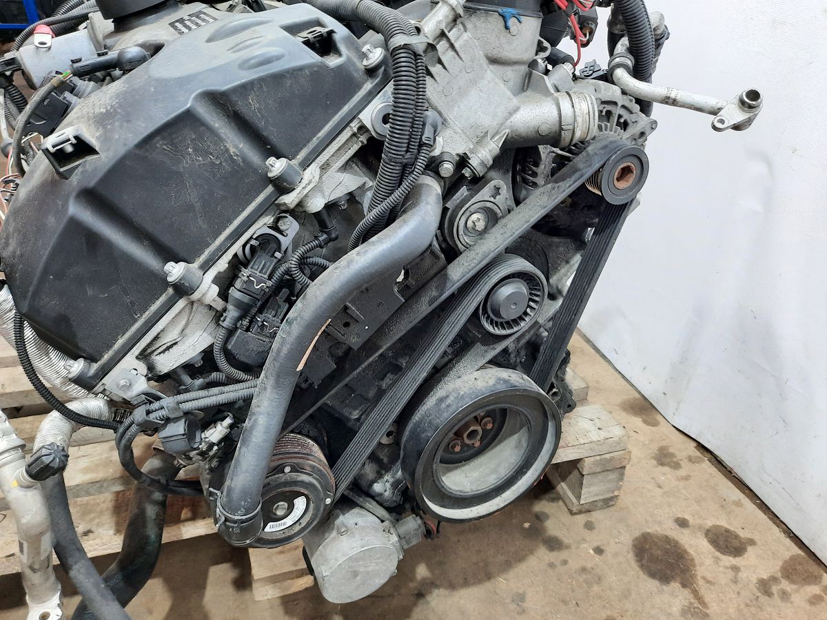 5 series Двигатель утоплен BMW 5 series 2011 N52F10300 BMW 5 series 31