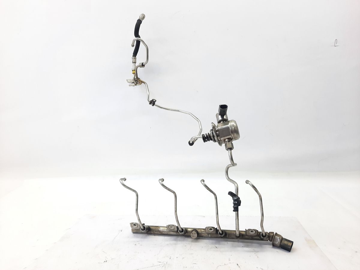 7 series Топливная рампа правая BMW 7 2012 13537547600 BMW 7 2 7 series Топливная рампа правая BMW 7 2012 13537547600 BMW 7 2