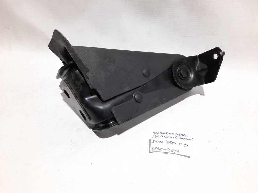 Sentra Крепление заднего ряда сидений центр Nissan Sentra 2013-2019 886063SA0A Nissan Sentra 10