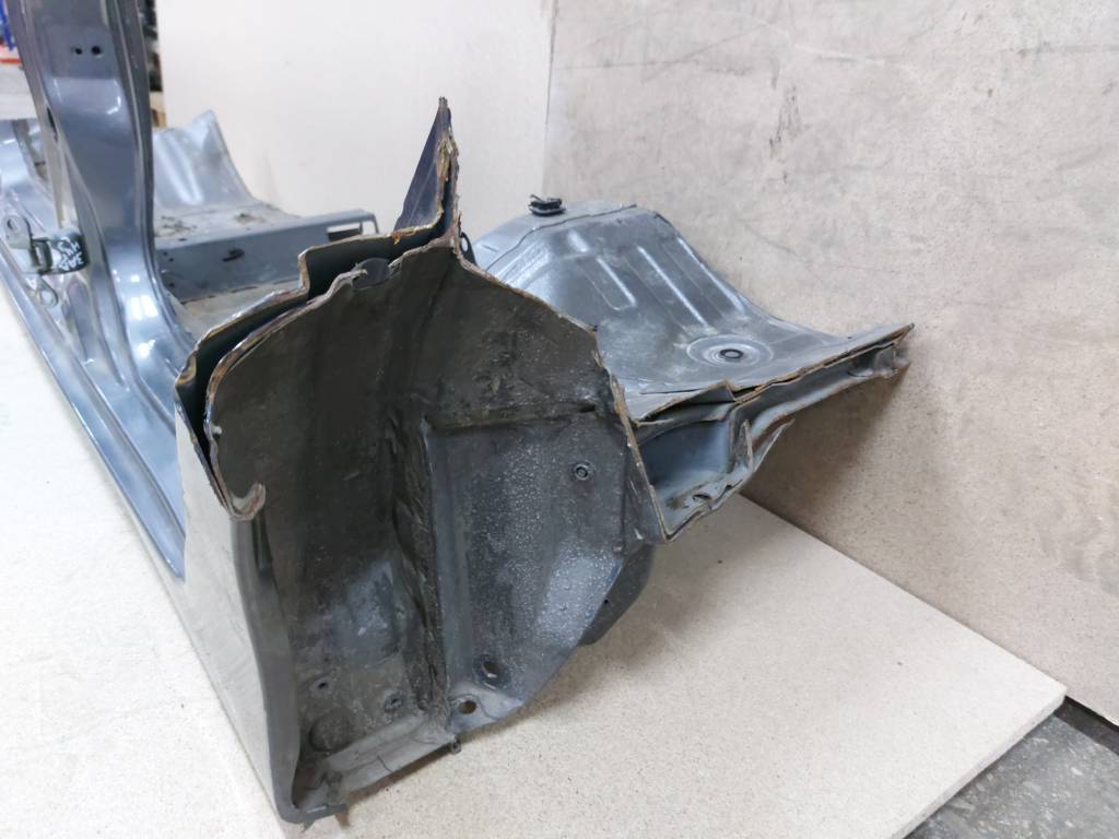 Insight Стойка центральная левая (металл) Honda Insight 2010-2014 04641TM8A00ZZ Honda Insight 3