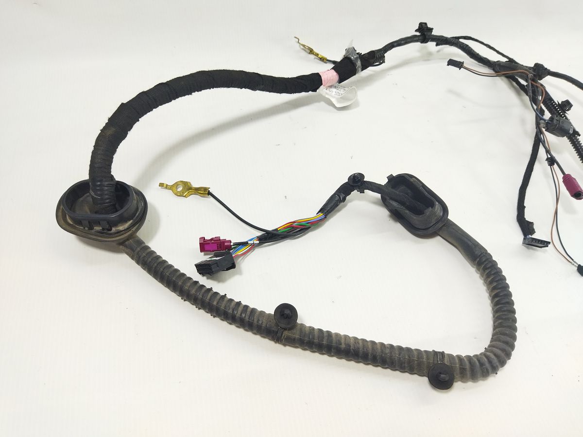 Model 3 Проводка кришки багажника Tesla Model 3 2020-2024 206878900B Tesla Model 3 2