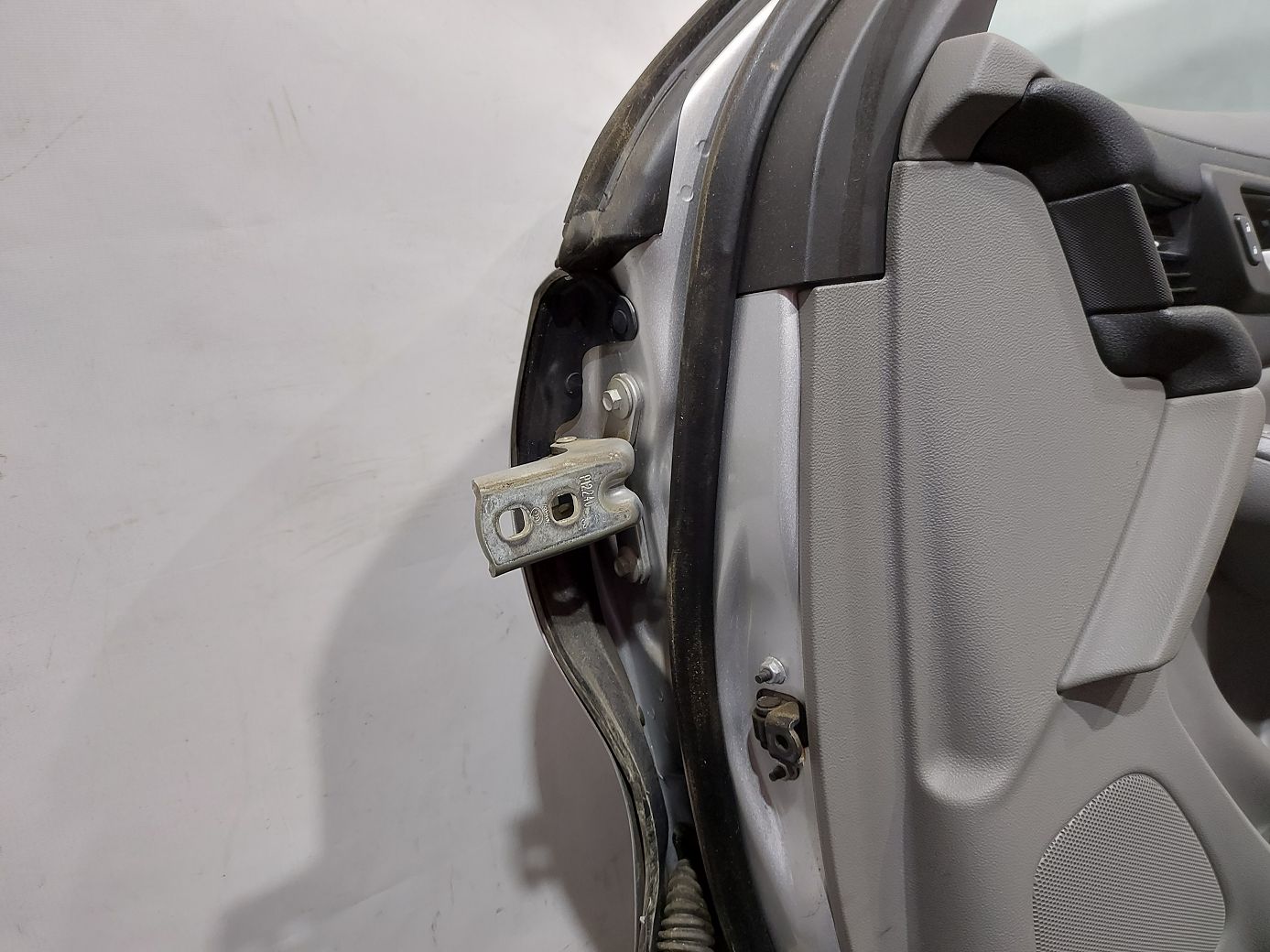 Malibu Двері передні права (з вм'ятиною) Chevrolet Malibu 2013-2015 22953625 Chevrolet Malibu 17