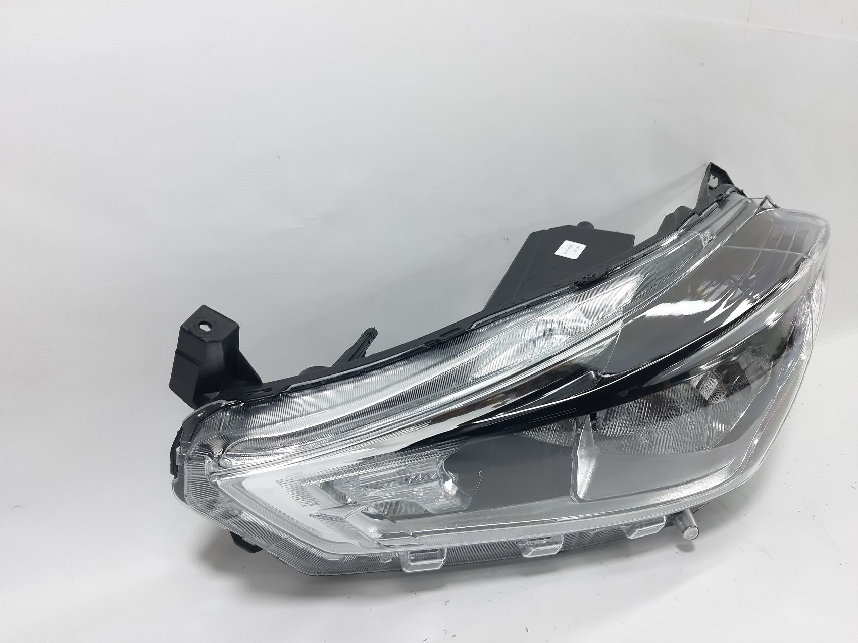 Фари головного світла Фара передня ліва Nissan Kicks 2018-2020 26060-5RL0A Nissan Kicks 3