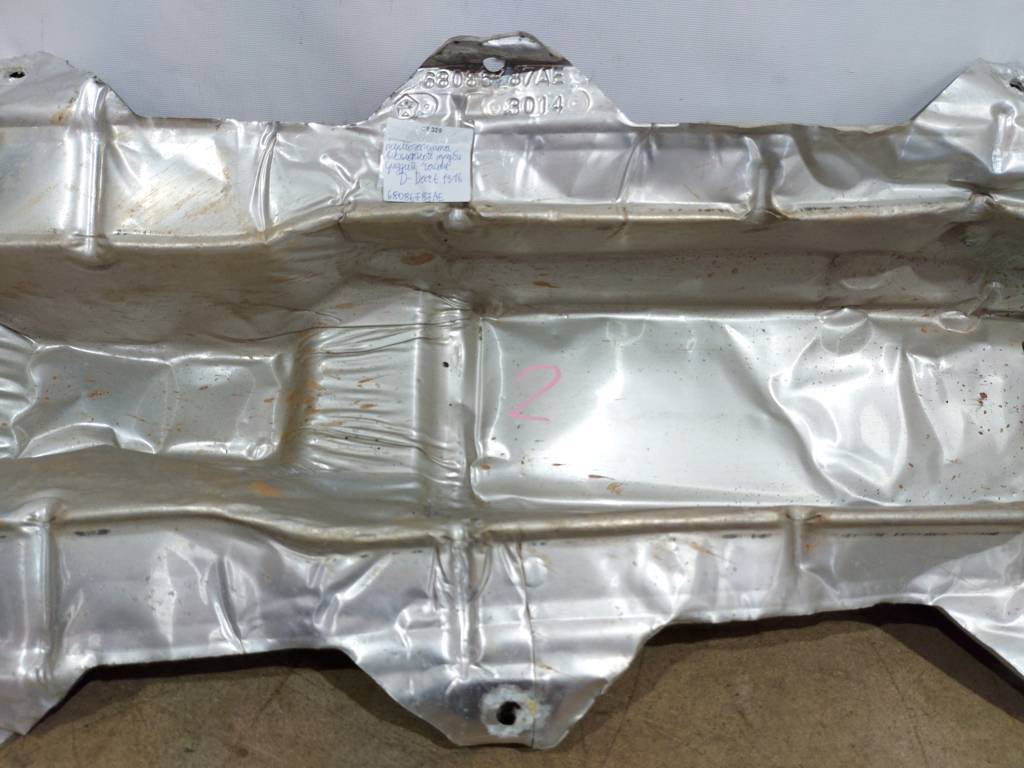 Dart Термозащита выхлопной трубы средней части Dodge Dart 2013-2019 68086787AE Dodge Dart 10
