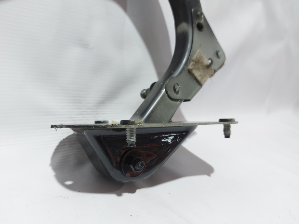 5 series Петля кришки багажника права BMW 5 series 2011-2016 41627204238 BMW 5 series 9