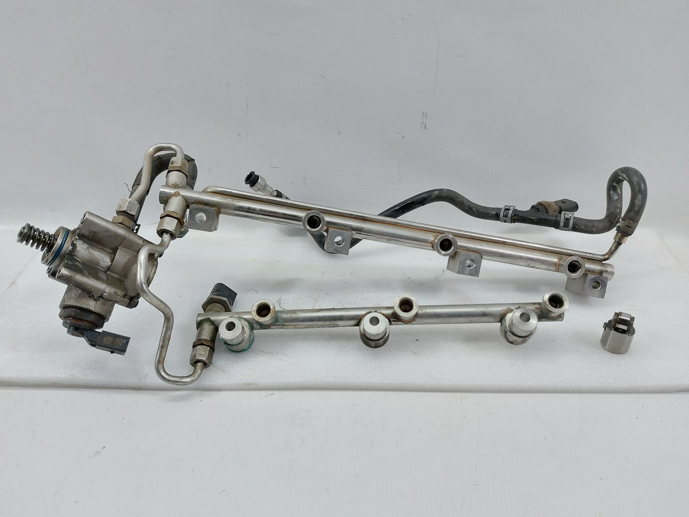 Xc 60. Паливна рампа Volkswagen Passat 2012-2018 03H133317P Volkswagen Passat Xc 60. Паливна рампа Volkswagen Passat 2012-2018 03H133317P Volkswagen Passat