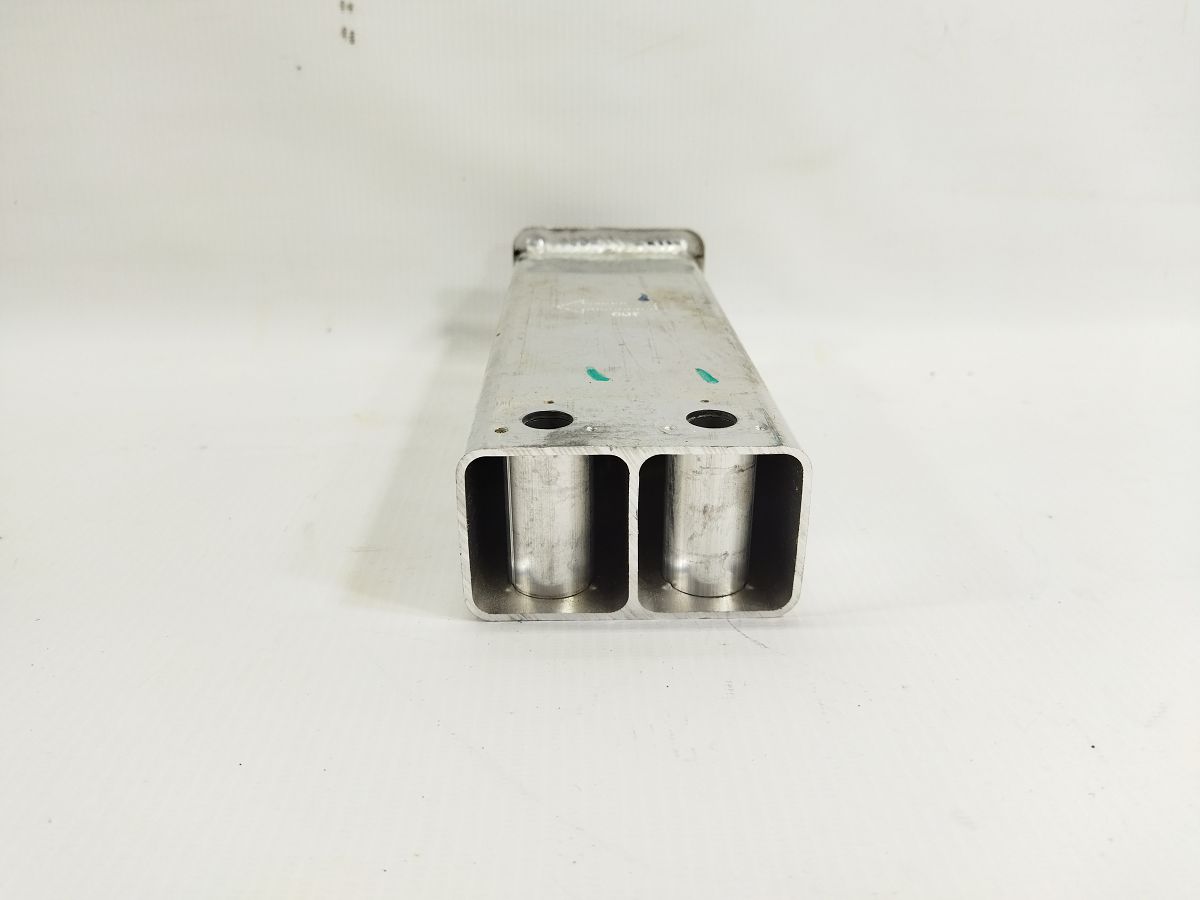 Model 3 Кронштейн підсилювача (нижнього) переднього бампера лівий Tesla Model 3 2020-2024 110919300C Tesla Model 3 4