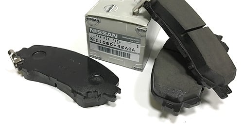 Дисковые. Передні дискові гальмівні колодки, комплект NISSAN D10604EA0A
