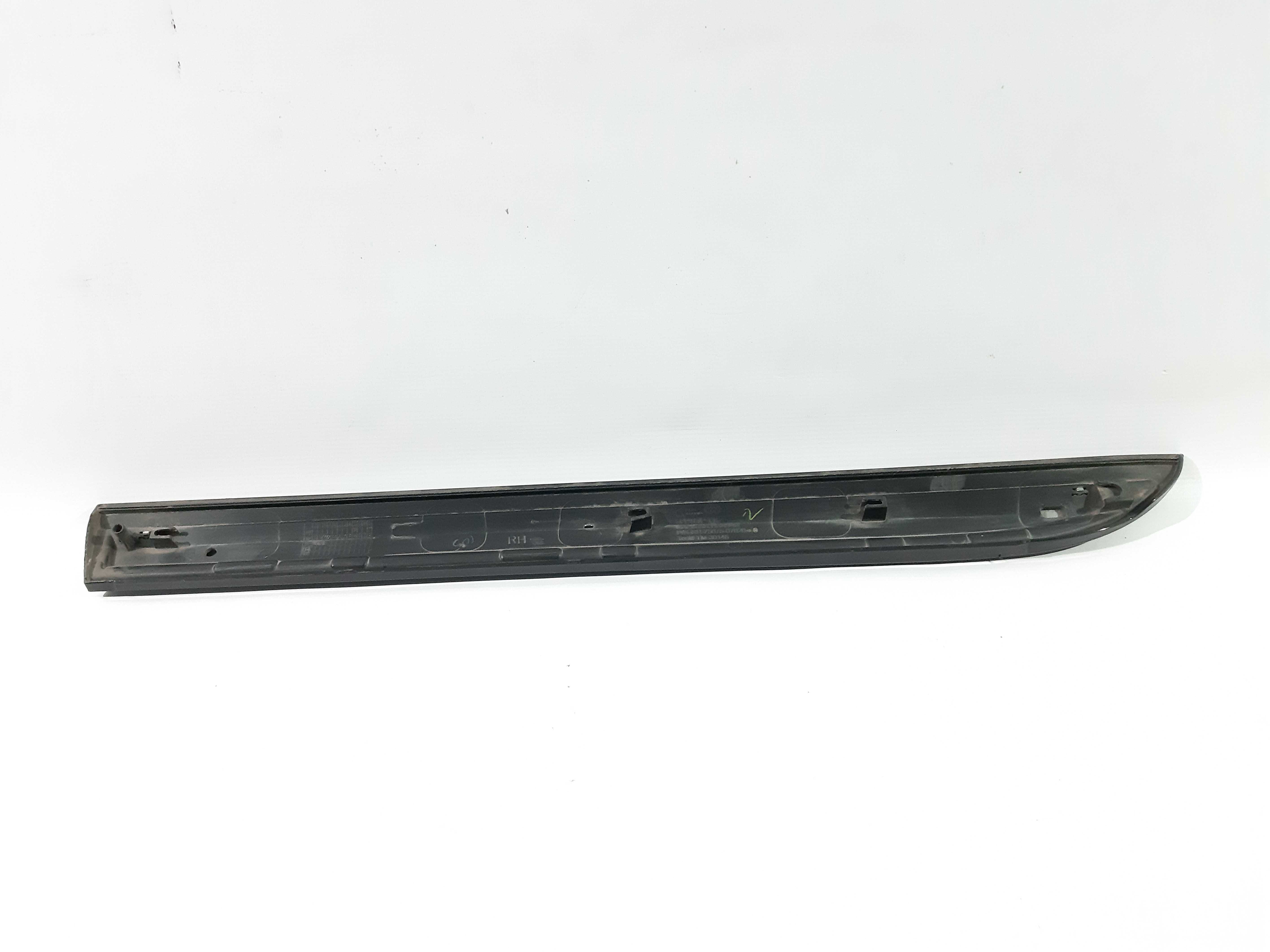 Avalon Молдинг двери задней правой Toyota Avalon 2011-2012 7507507020B0 Toyota Avalon 2