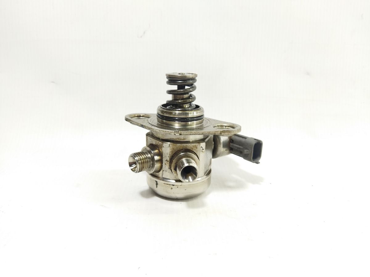 Xf. Паливний насос високого тиску Jaguar XF 2010-2012 8W939D376AF Jaguar XF