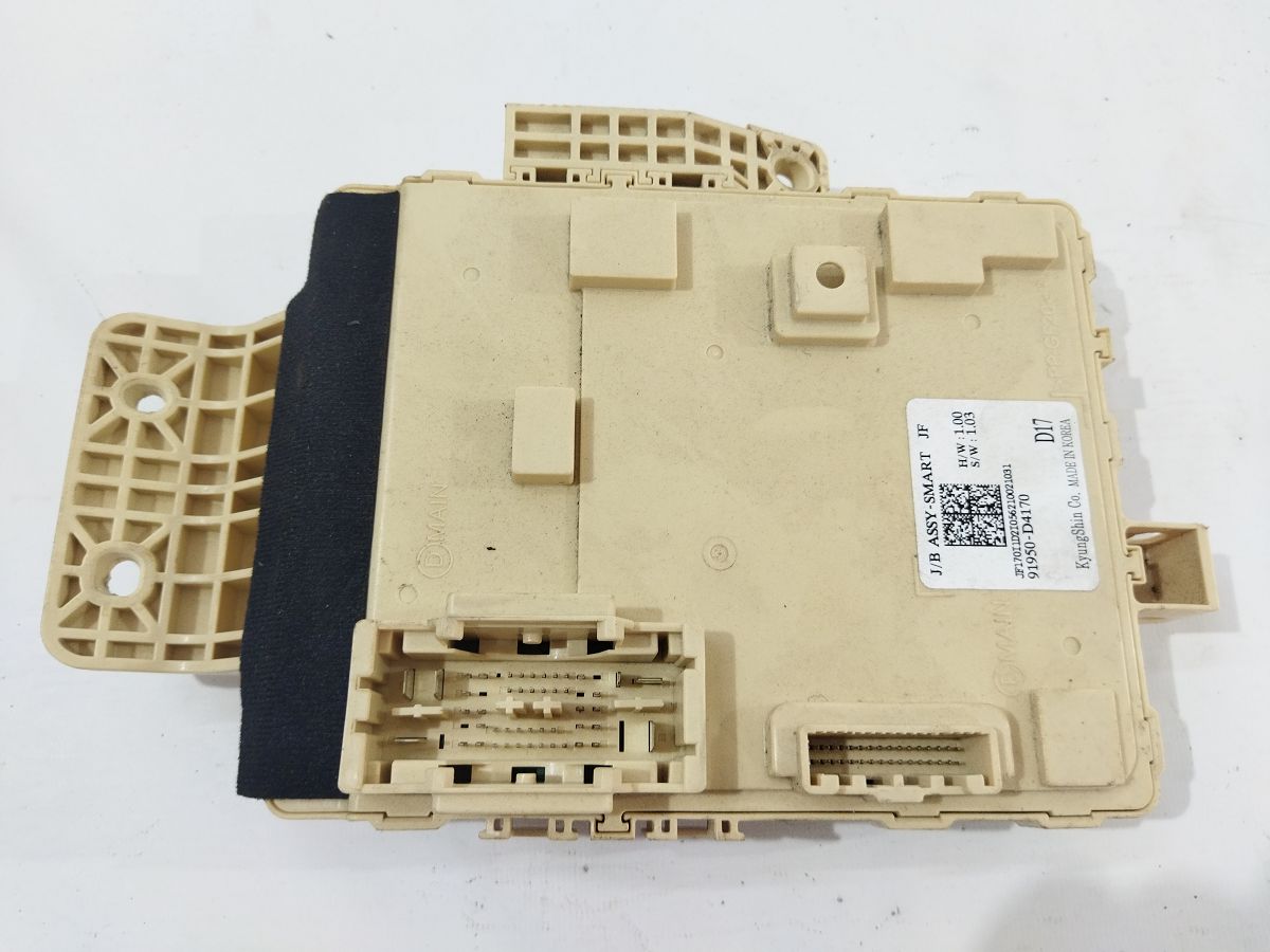 Optima Блок запобіжників торпеди Kia Optima 2016-2020 91950D4170 Kia Optima 5 Optima Блок запобіжників торпеди Kia Optima 2016-2020 91950D4170 Kia Optima 5