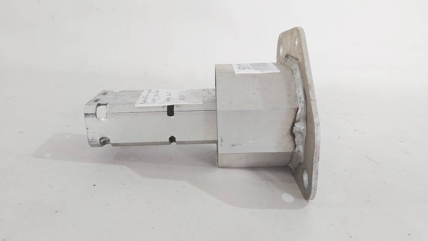 Dart Кронштейн усилителя переднего правый Dodge Dart 2013-2019 68187810AA Dodge Dart 23
