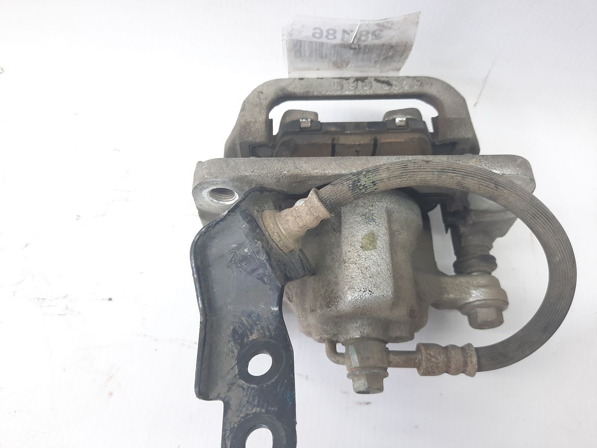 Rogue Супорт гальмівний задній правий Nissan Rogue 2015-2017 440014BA0A Nissan Rogue 3