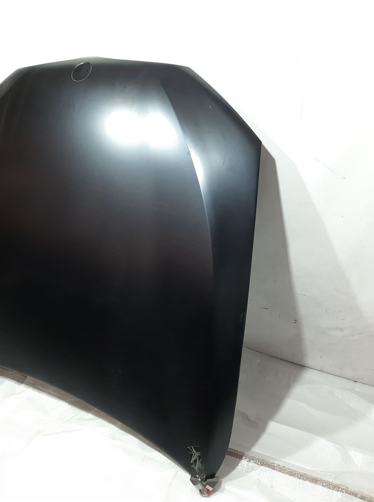 Товары с дефектами Капот (алюминий) дефект BMW 5 2017-2023 41007440427 BMW 5 2