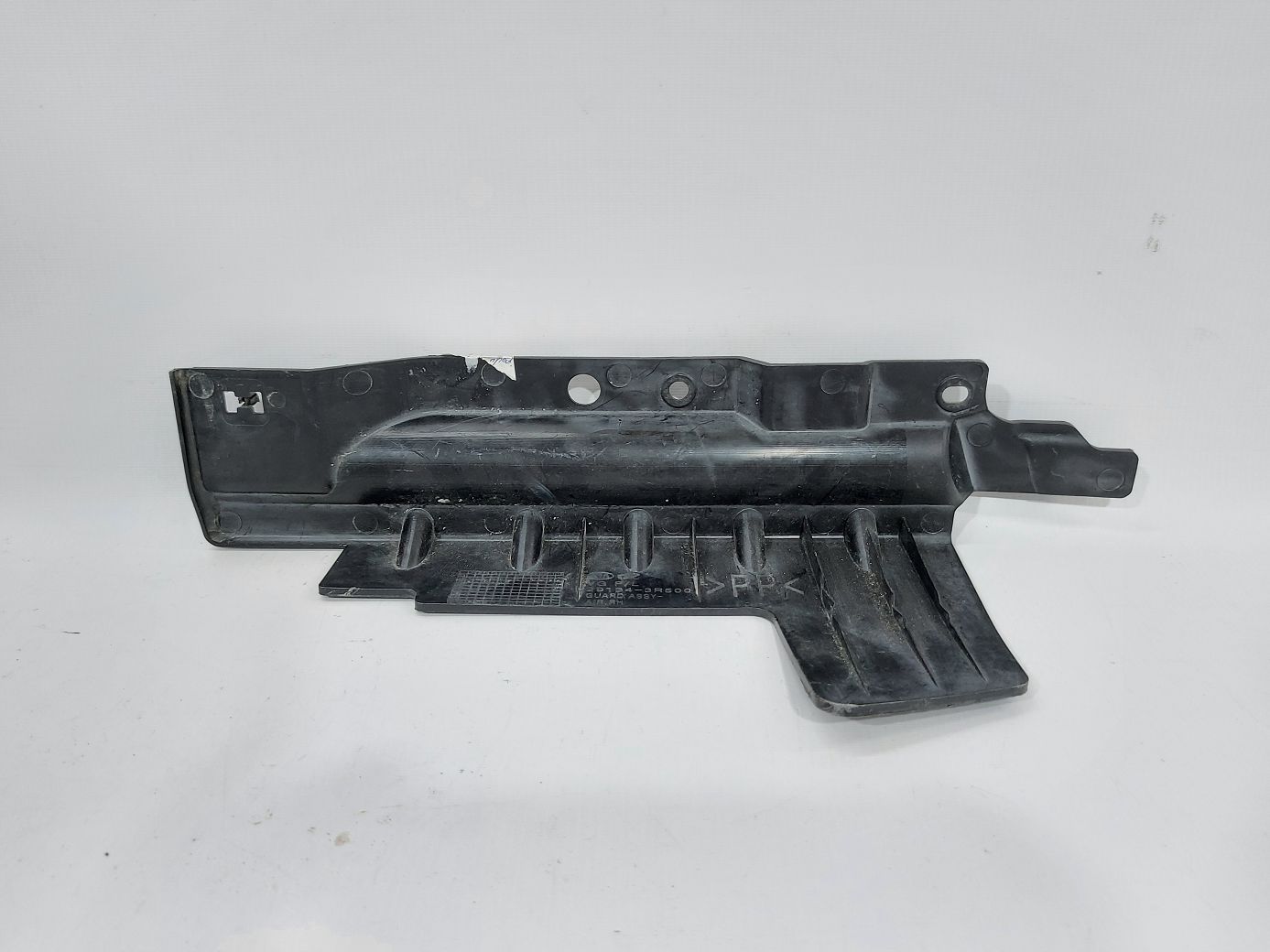 Cadenza Пильовик радіатора правий Kia CADENZA 2014-2016 291343R500 Kia CADENZA 2