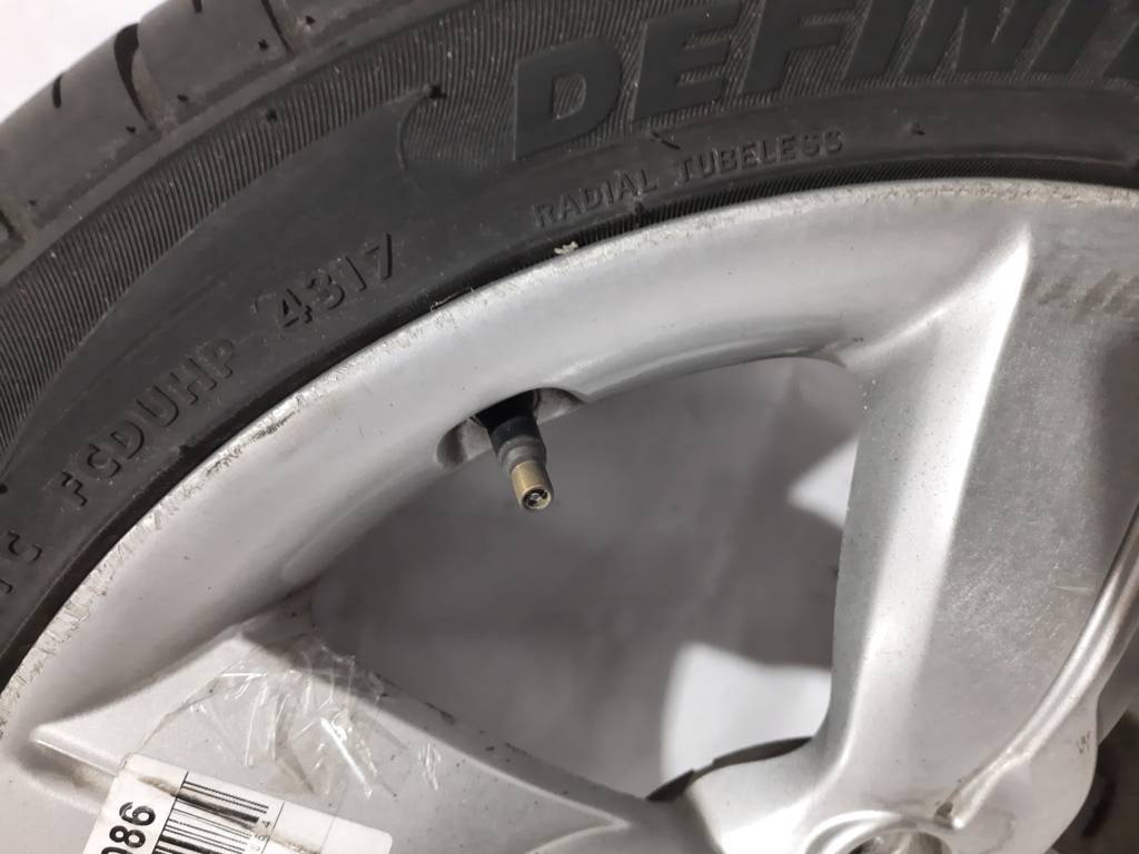 Veloster Колеса R17 Hyundai Veloster 2012-2014 529102V050 Hyundai Veloster 4