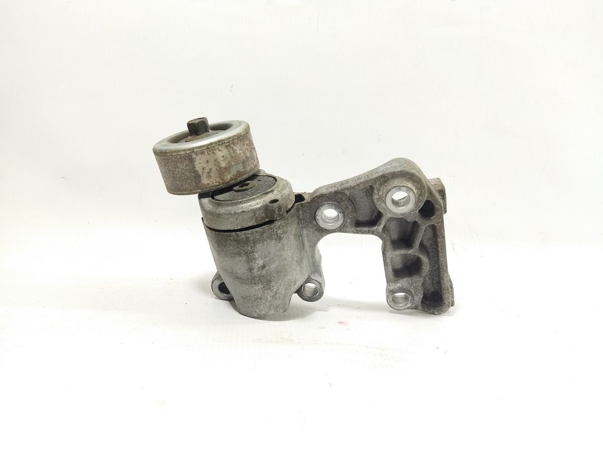 Sienna. Ролик натягувач приводного ременя Toyota SIENNA 2011-2016 1662031040 Toyota SIENNA