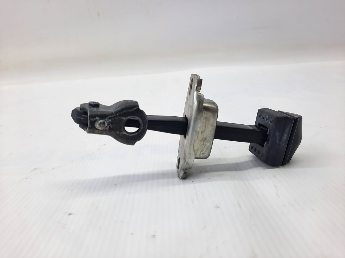 Insight Ограничитель двери передней левой Honda Insight 2010-2014 72380TM8A01 Honda Insight 3