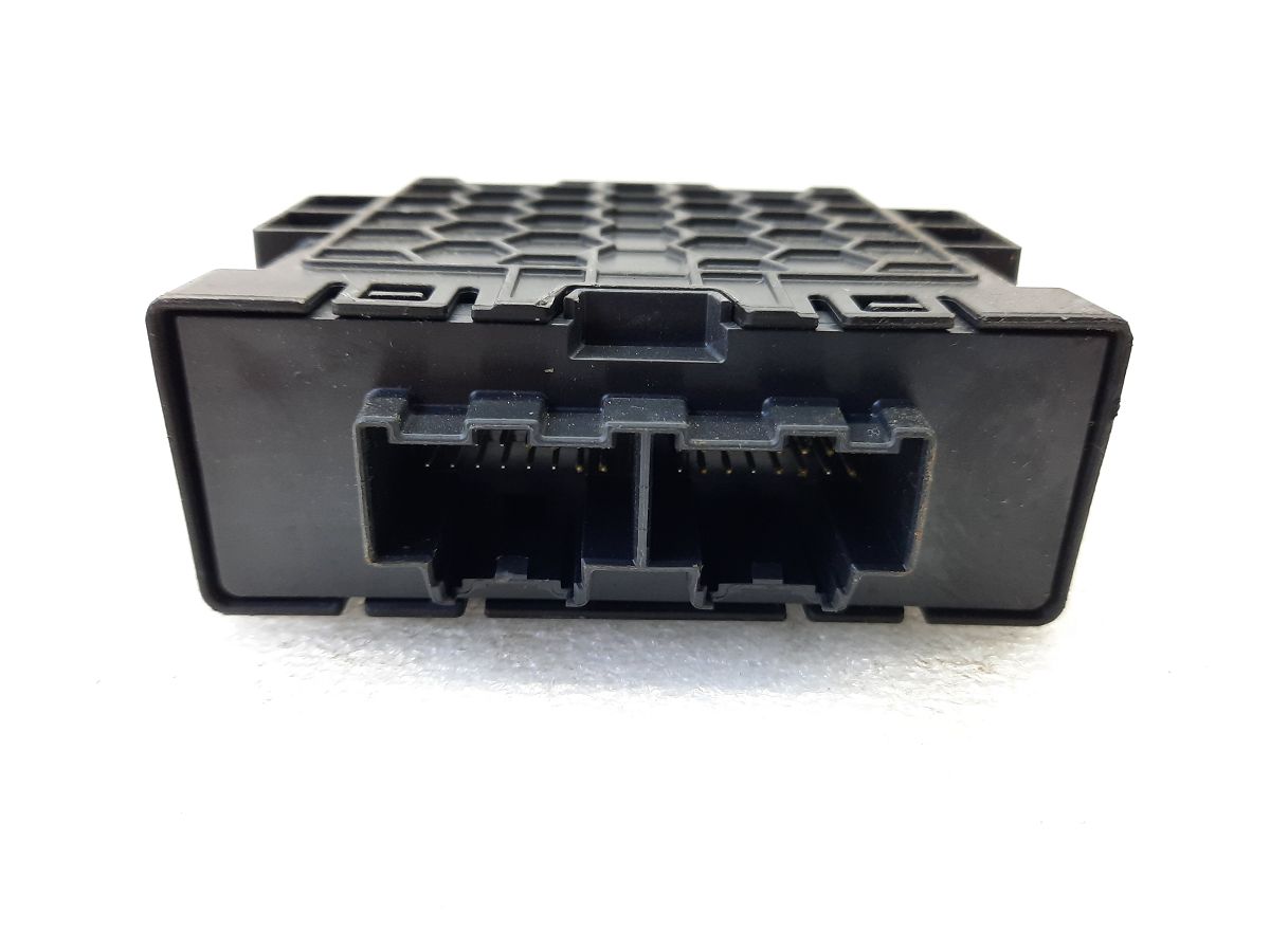 Malibu Блок парктроників Chevrolet Malibu 2018 13521136 Chevrolet Malibu 4 Malibu Блок парктроників Chevrolet Malibu 2018 13521136 Chevrolet Malibu 4