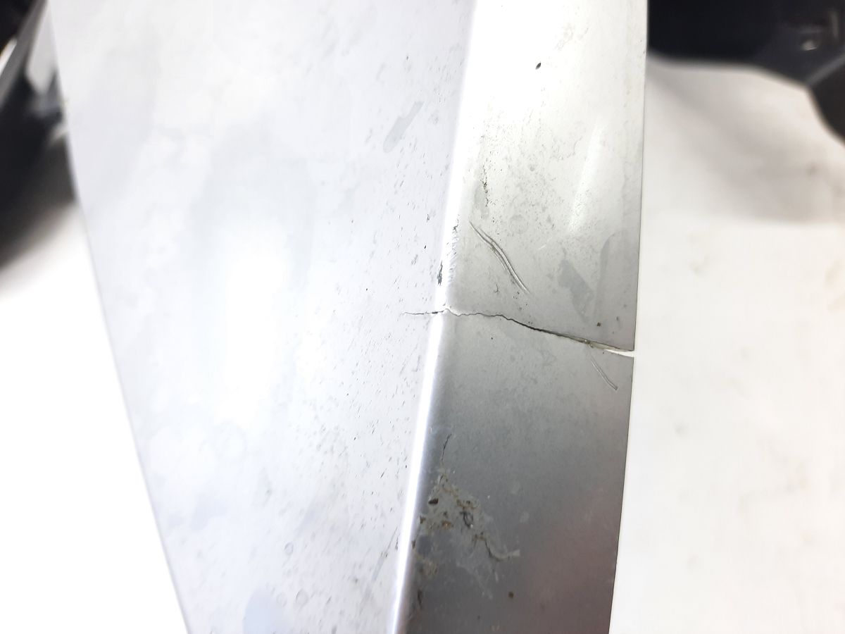 R 1200 Накладка бензобака ліва BMW R 1200 2014 46638528669 BMW R 1200 8