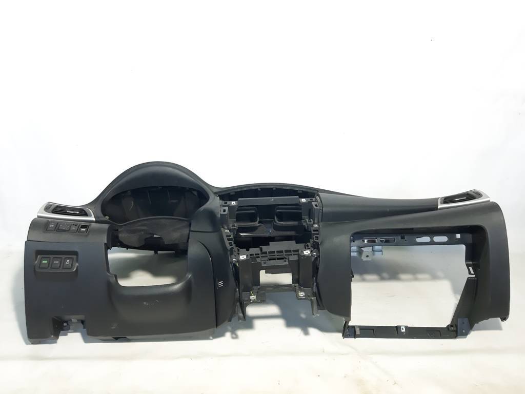 Sentra Торпеда Nissan Sentra 2013-2019 682003SG0A Nissan Sentra 17