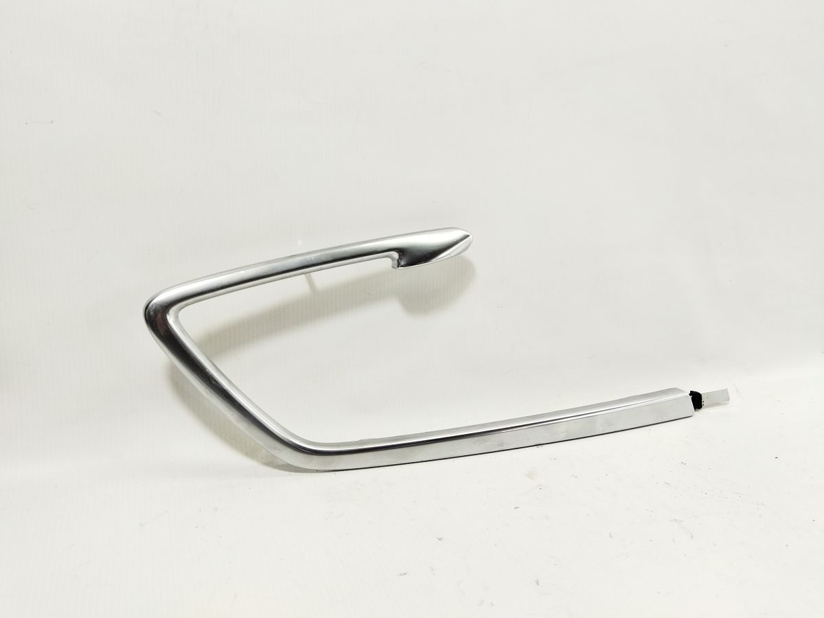 S60. Молдинг карты двери передней правой Volvo S60 2011-2018 8635859 Volvo S60