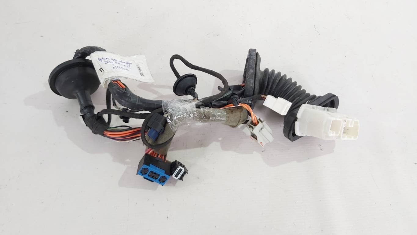 Nitro. Проводка двери передней левой Dodge Nitro 2010-2011 68061701AA Dodge Nitro