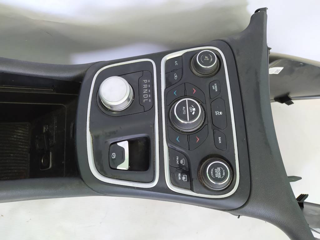 200 limited Центральна консоль Chrysler 200 Limited 2015-2017 5UQ80DX9AB Chrysler 200 Limited 24