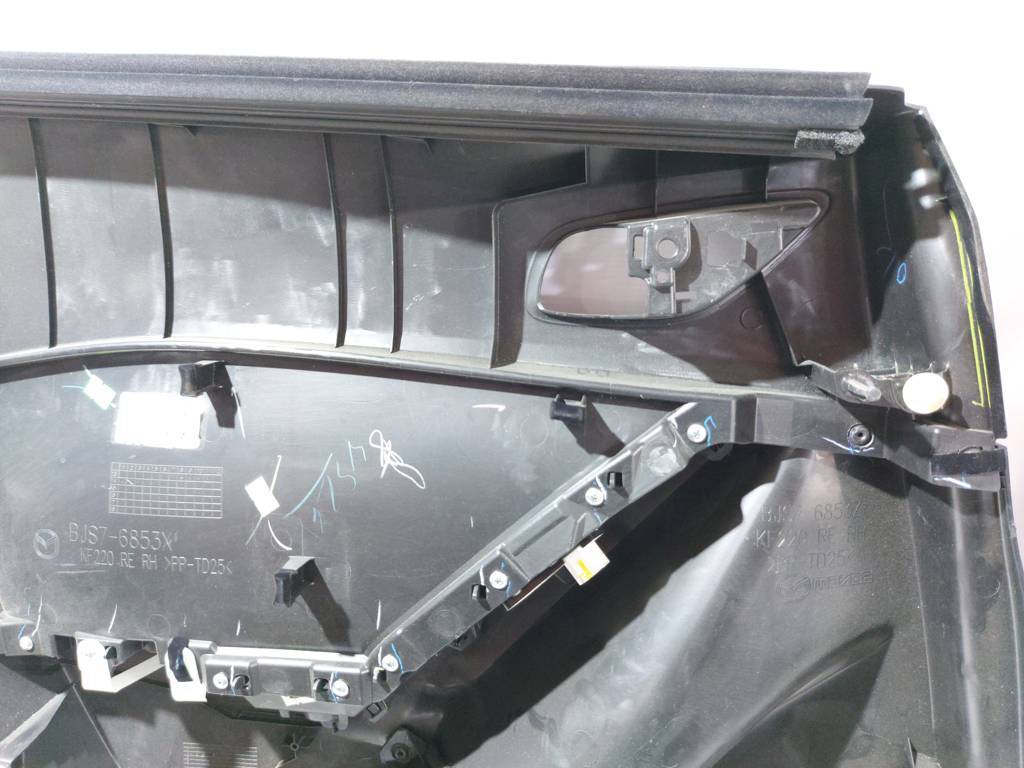 3 Карта двери задней правой Mazda 3 2014-2016 BHN9-68-520G-02 Mazda 3 9