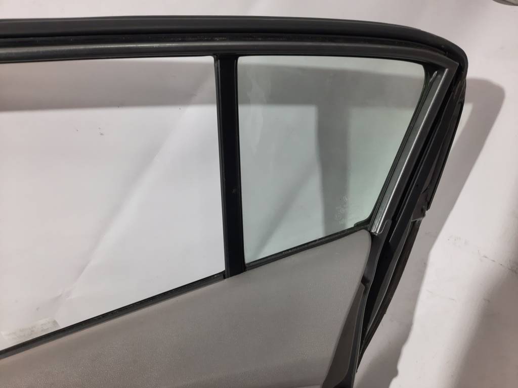 Insight Двері задні права в зборі Honda Insight 2010-2014 67510TM8A90ZZ Honda Insight 11