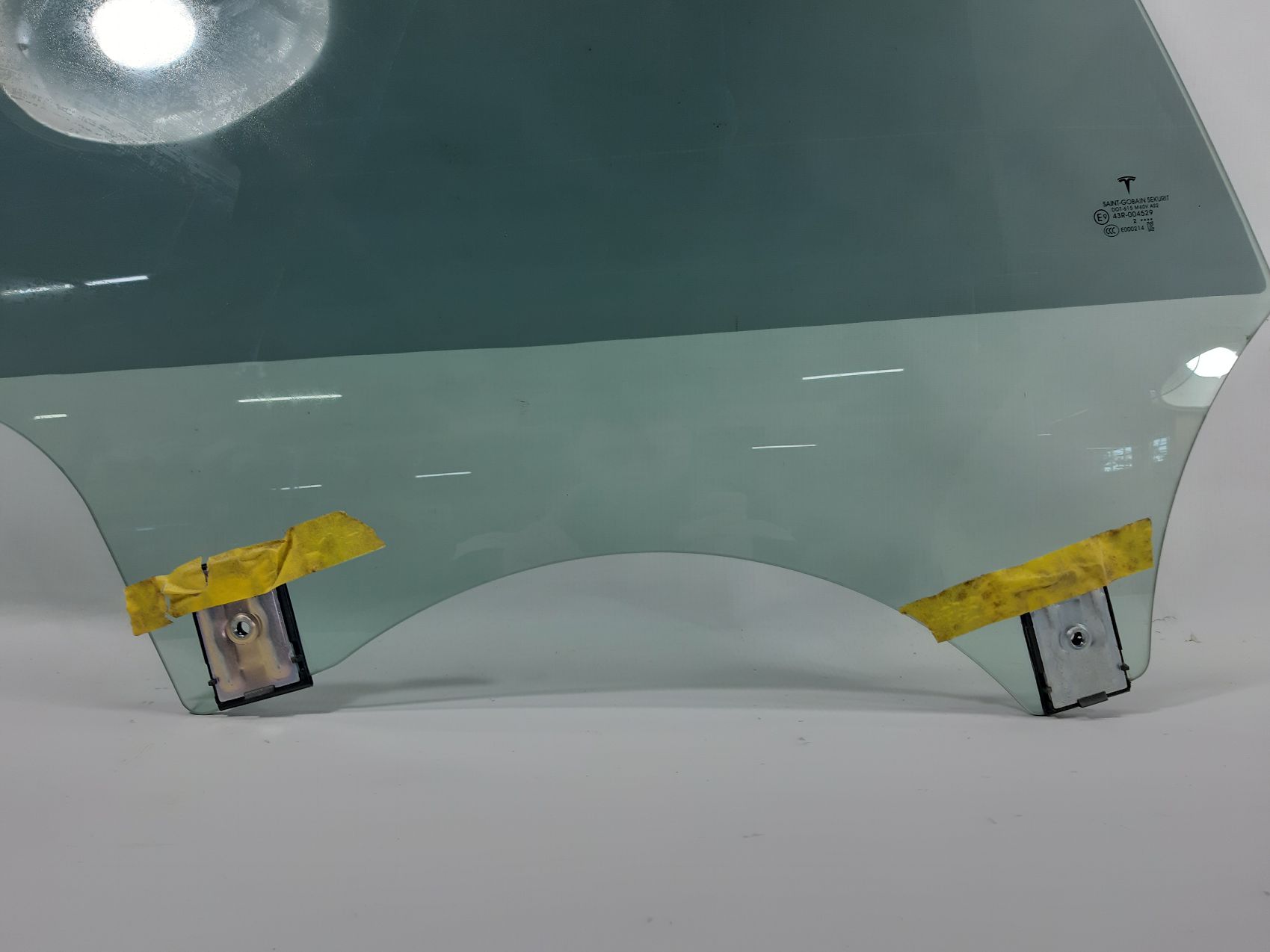 Model 3 Скло дверей задньої правої Tesla Model 3 2020-2023 107790599C Tesla Model 3 4