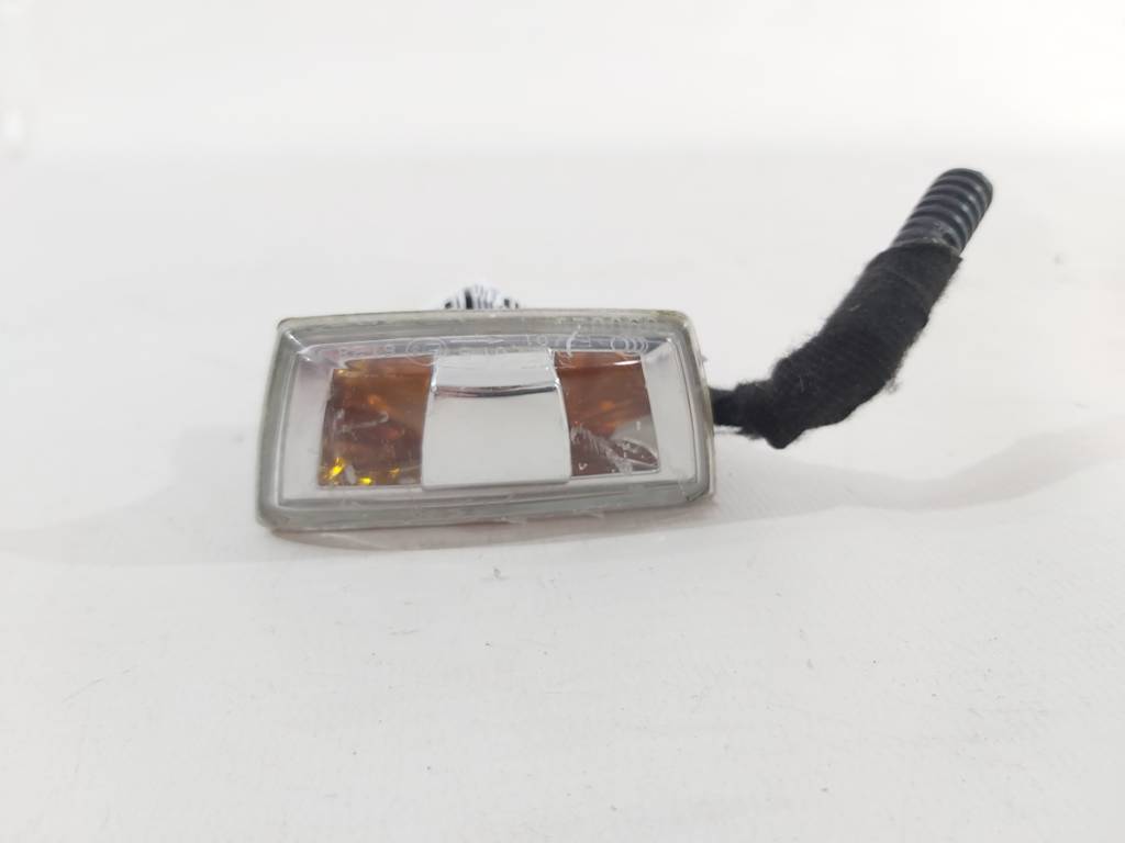 Regal. Поворотник передній правий Buick Regal 2011 13497990 Buick Regal