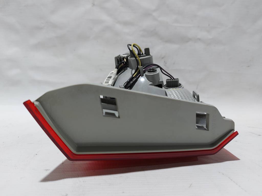 Cruze Ліхтар внутрішній правий Chevrolet Cruze 2016-2017 84075815 Chevrolet Cruze 4 Cruze Ліхтар внутрішній правий Chevrolet Cruze 2016-2017 84075815 Chevrolet Cruze 4