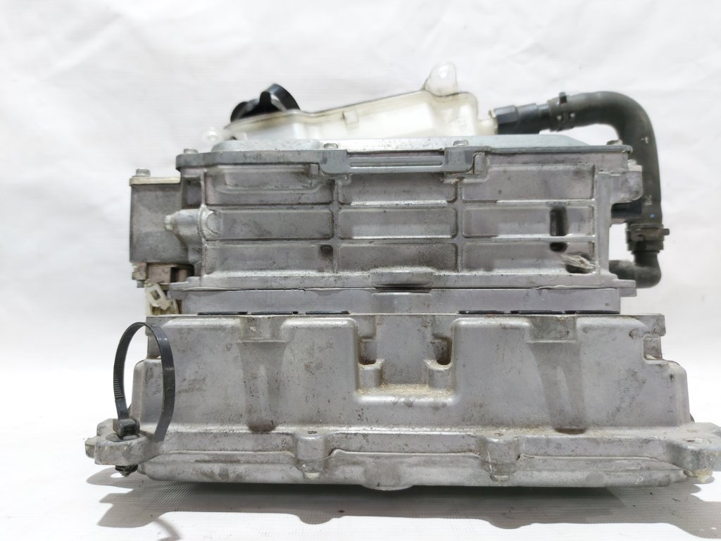 Fusion hybrid Інвертор електродвигуна із бачком Ford Fusion Hybrid 2013-2019 GG9Z7B012ABNP Ford Fusion Hybrid 18