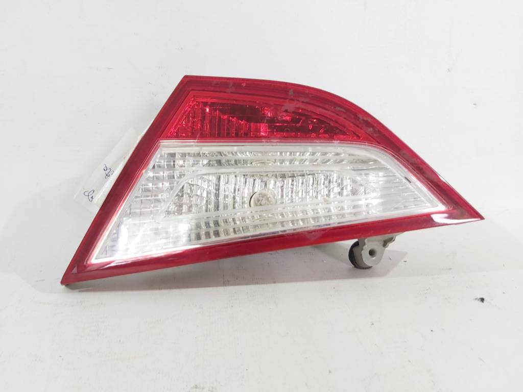 Sonata Фонарь крышки багажника правый Hyundai Sonata 2009-2015 924043Q000 Hyundai Sonata 18