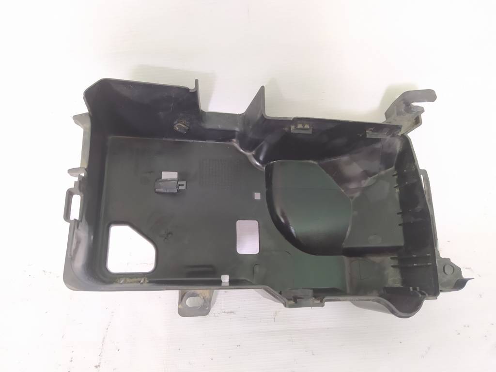 Dart Корпус блока предохранителей (нижняя часть) Dodge Dart 2013-2019 68149943AH Dodge Dart 16