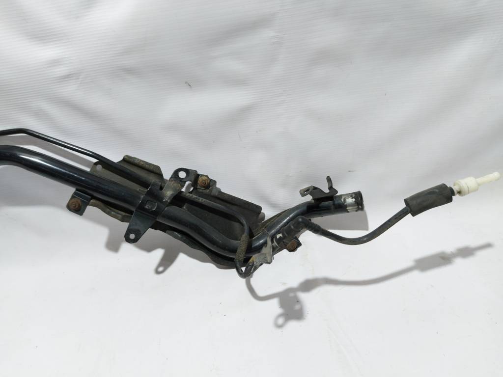 6 Заливная горловина Mazda 6 2013-2017 GJR942210H Mazda 6 4