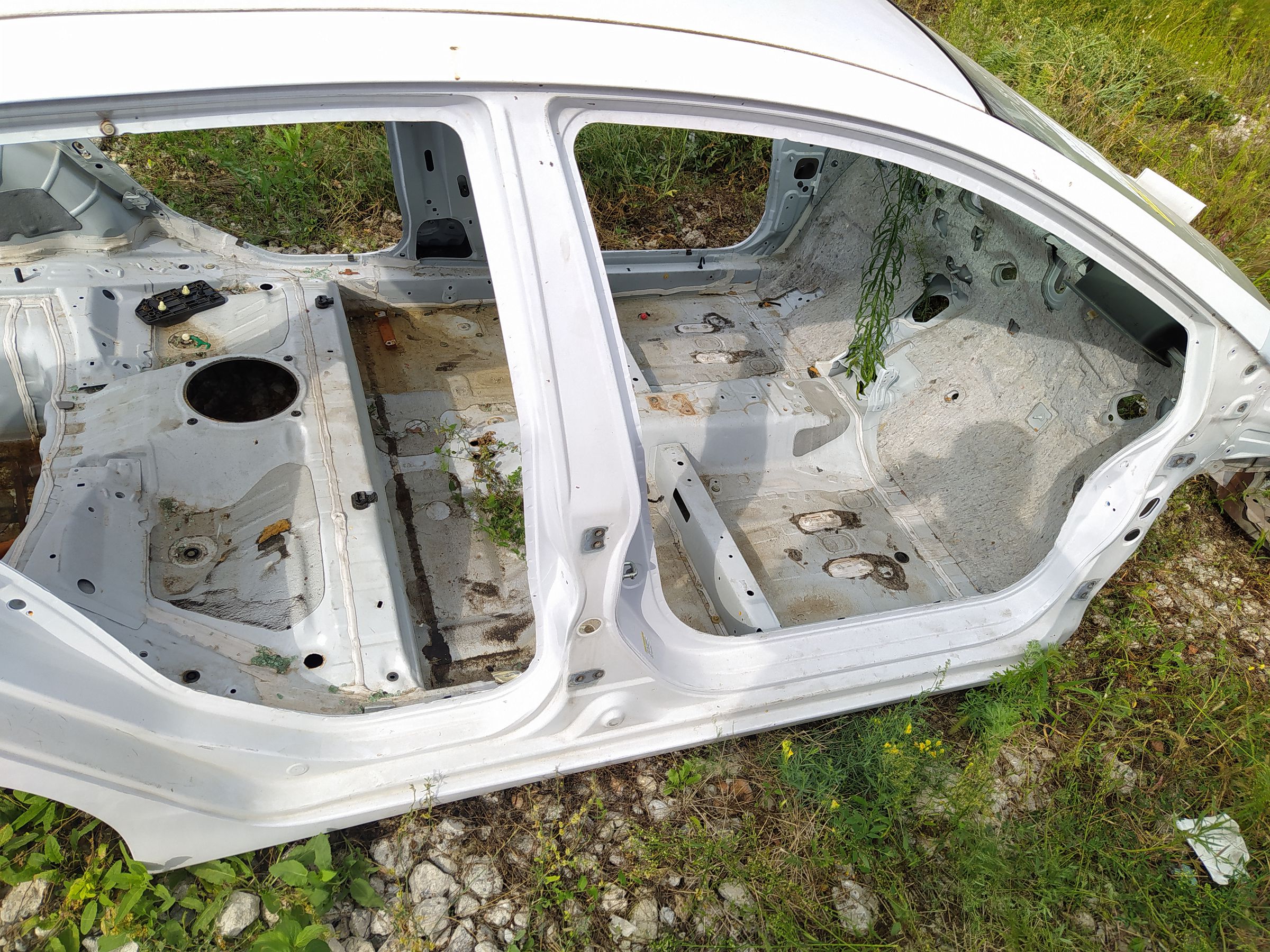 Insight Кузов голий (можна різати) Honda Insight 2009-2014 62100TM8A01ZZ Honda Insight 9