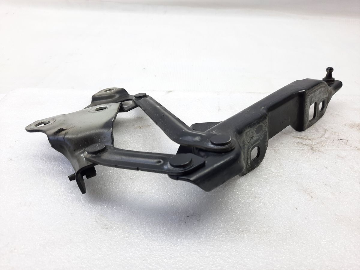 Ats Петля капота ліва Cadillac ATS 2013-2019 22868254 Cadillac ATS 2