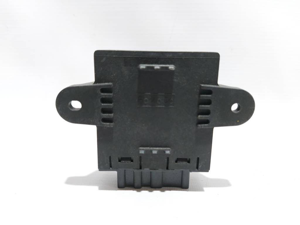 Fusion Блок управления двери задней левой/правой Ford Fusion 2013 DG9T14B534 Ford Fusion 10