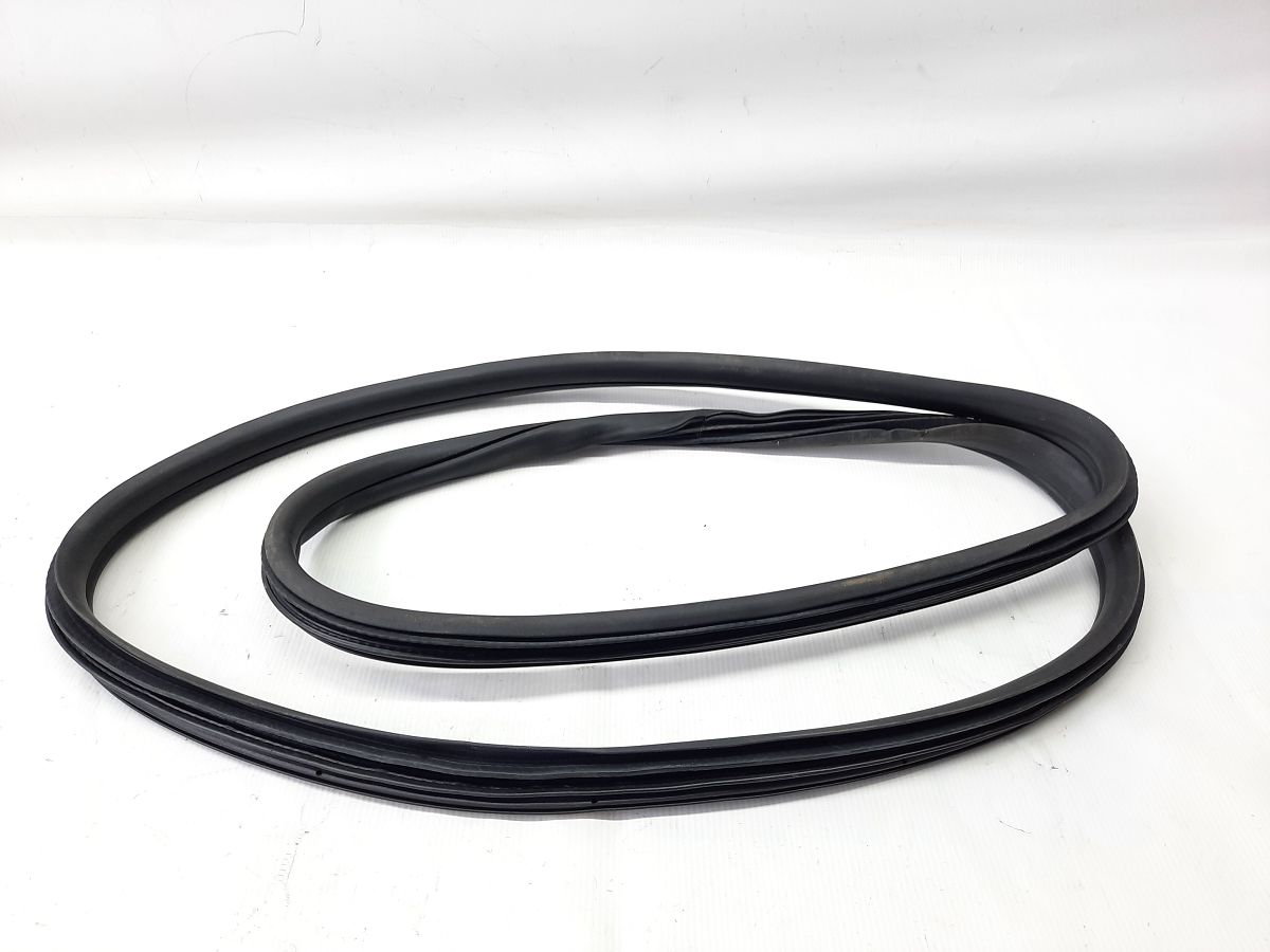 Ats Ущільнювальна гумка отвору дверей задньої лівої/правої Cadillac ATS 2013-2018 23124161 Cadillac ATS 2