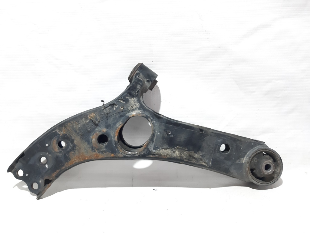 Cadenza Важіль передній нижній правий Kia CADENZA 2011-2016 545013S200 Kia CADENZA 2