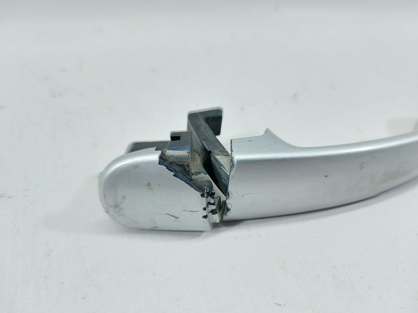 Tiguan Ручка двери передней правой наружная (серая) Volkswagen Tiguan 2009-2018 5N0837205MGRU Volkswagen Tiguan 2 Tiguan Ручка двери передней правой наружная (серая) Volkswagen Tiguan 2009-2018 5N0837205MGRU Volkswagen Tiguan 2