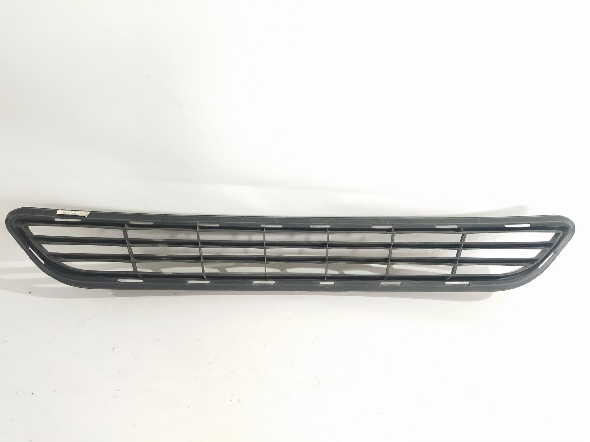 Fiesta Решётка бампера переднего нижняя Ford Fiesta 2014-2019 D2BZ17K945BC Ford Fiesta 4