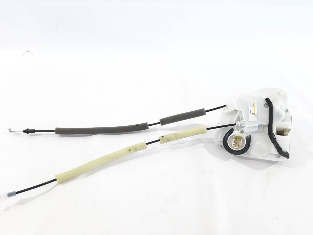 Yaris Замок двері задньої лівої Toyota Yaris 2016-2019 69060WB001 Toyota Yaris 2