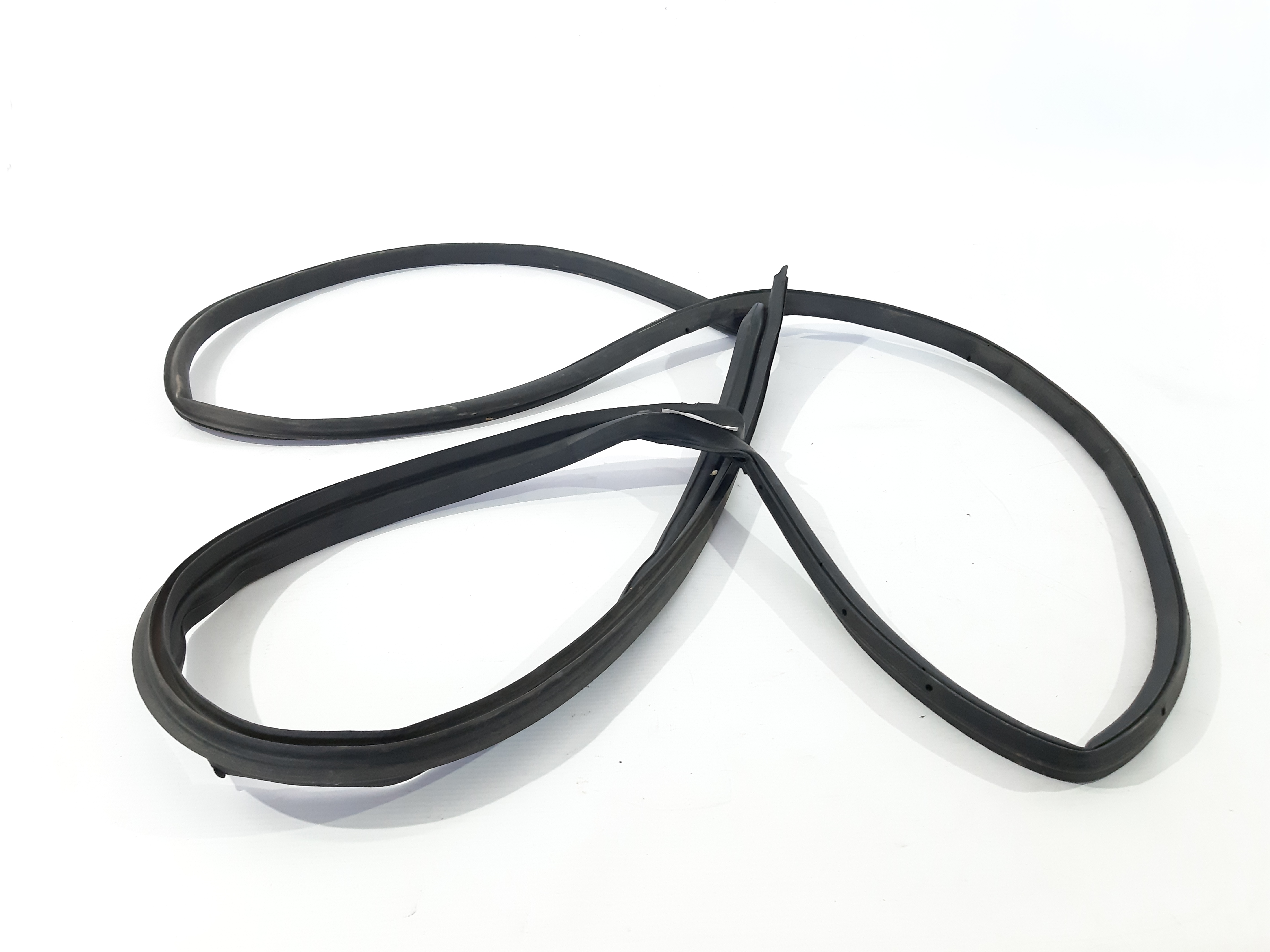 200. Уплотнитель двери передней левой Chrysler 200 2011-2014 5074513AD Chrysler 200