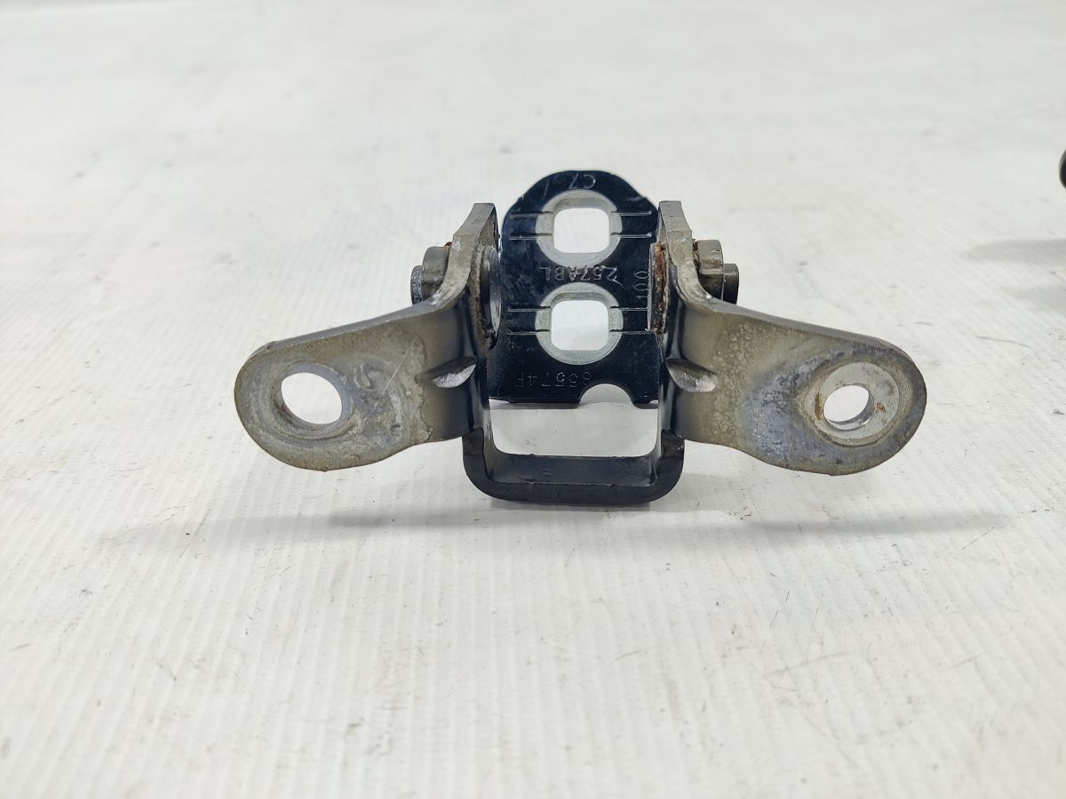 Compass Петля двери передней/задней правой верхняя Jeep Compass 2007-2017 5074256AB Jeep Compass 5